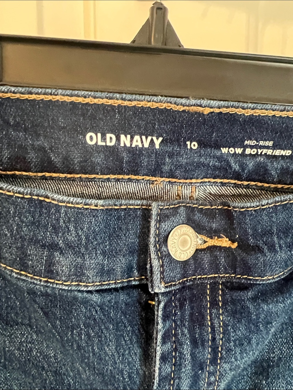 Old Navy Dark Indigo Mid-Rise Wow Boyfriend Jeans with Tan Stitching.  Size 10.